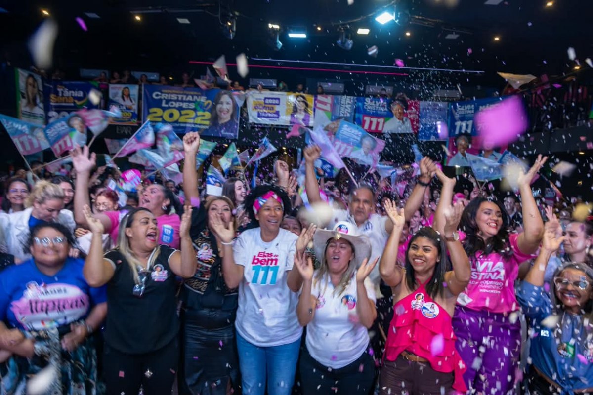 SÍLVIA CRISTINA: Candidata reúne milhares de mulheres em evento na capital