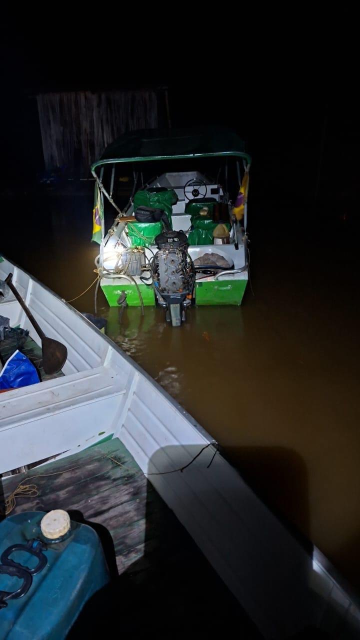 VENTO FORTE: Temporal causa estragos no Baixo Rio Madeira e assusta moradores
