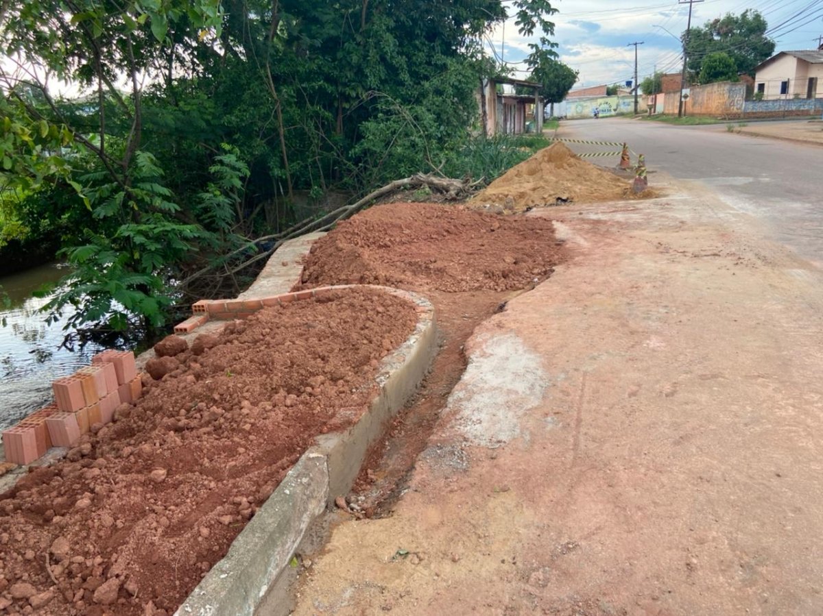 ZONA SUL: Semob realiza manutenção em boca de lobo a pedido do vereador Edmilson Dourado