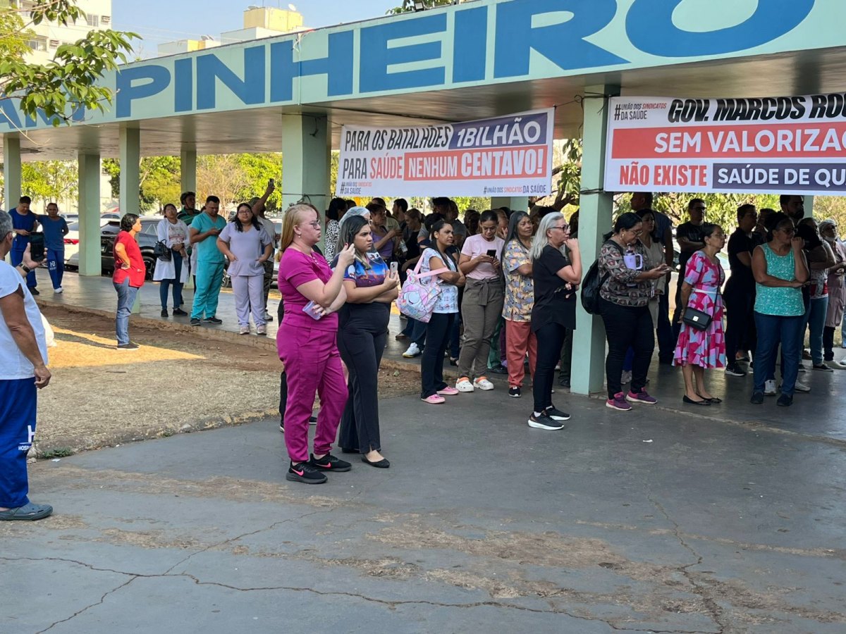 HOSPITAIS: Servidores da saúde estadual estão reunidos para decidir sobre paralisação
