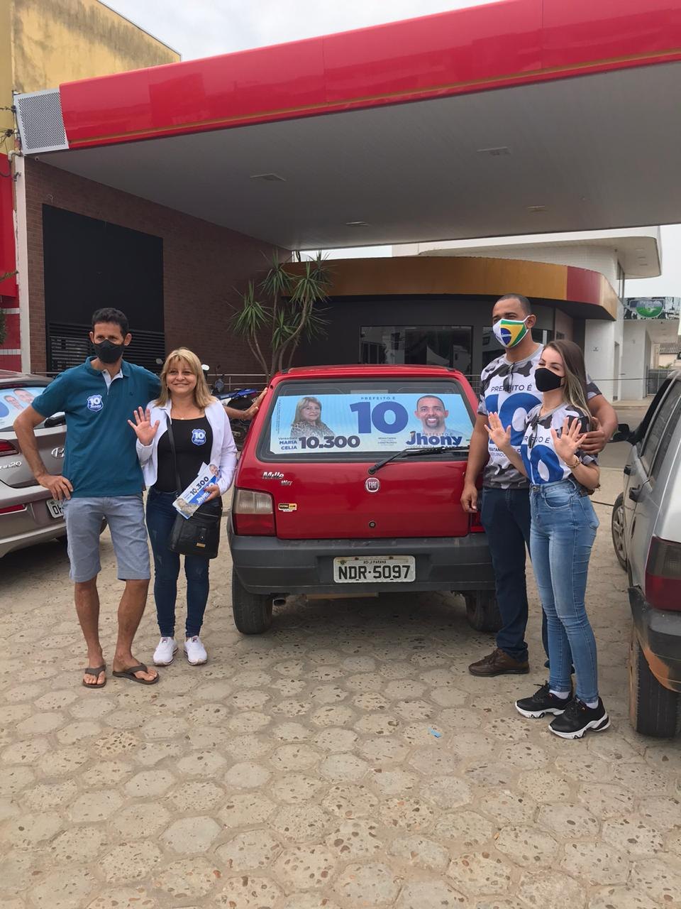 JI-PARANÁ: Apoiadores participam de adesivaço do candidato a prefeito, Jhony Paixão