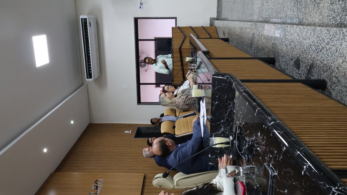 EDWILSON NEGREIROS: Vereador homenageia voluntários SOS RS e equipe do programa Faculdade da Prefeitura