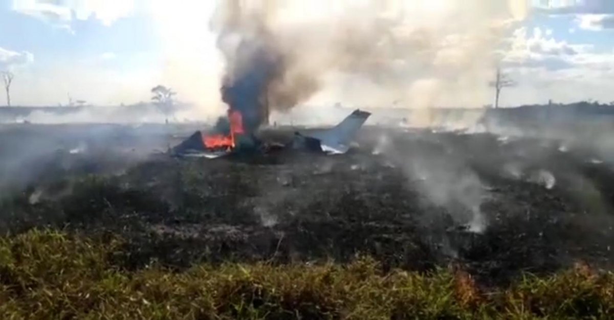 MISTÉRIO: Polícia não localiza tripulantes em avião que caiu em Rondônia