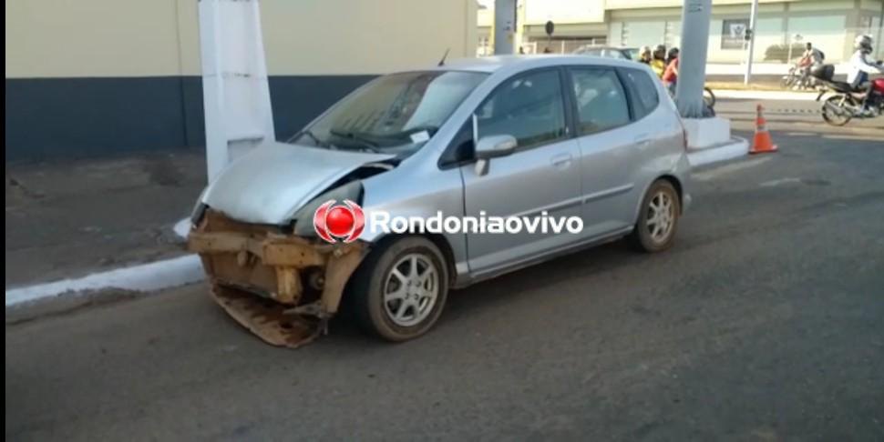 ACIDENTE: Carro ocupado por casal de idosos e criança capota após colisão 