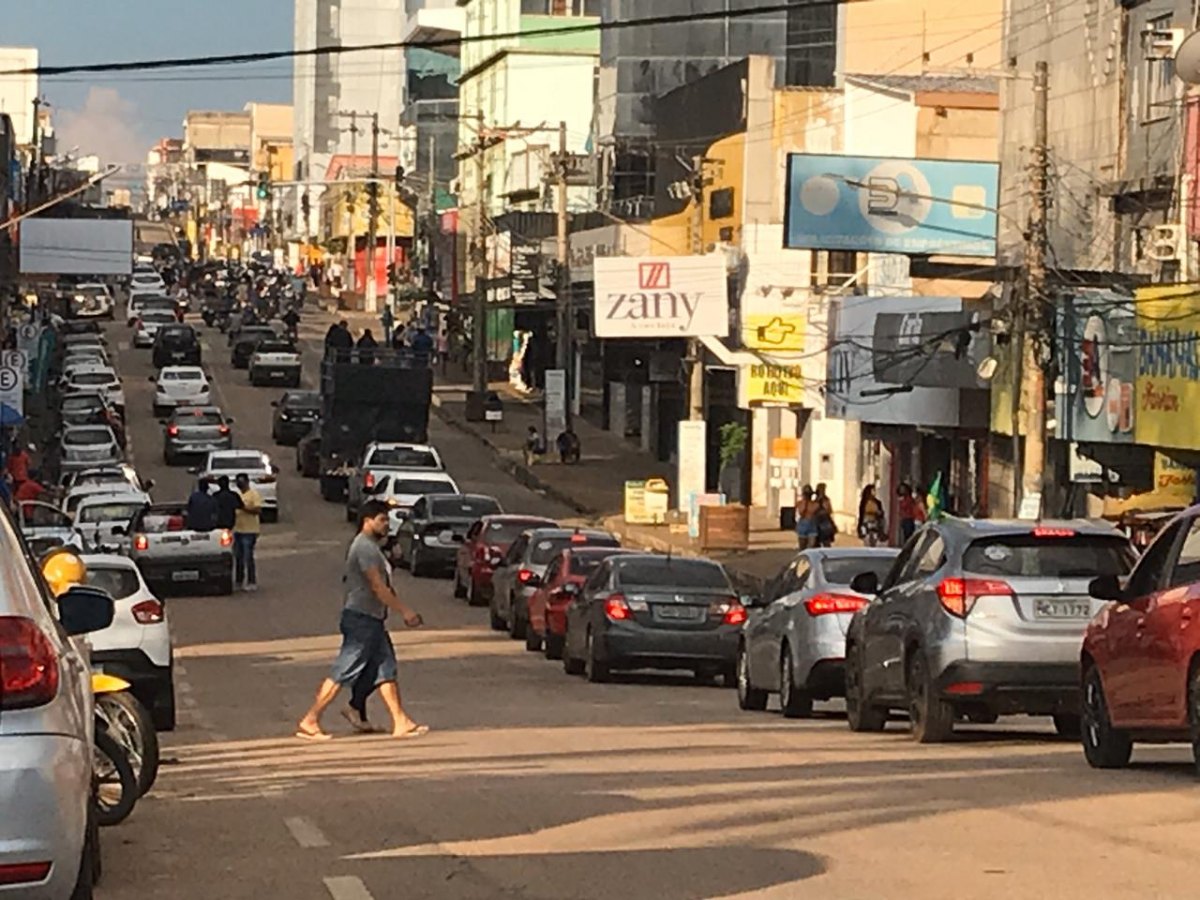 FORA DA CASERNA: Carreata de policias e bombeiros militares reúne mais de 1.600 veículos na capital 