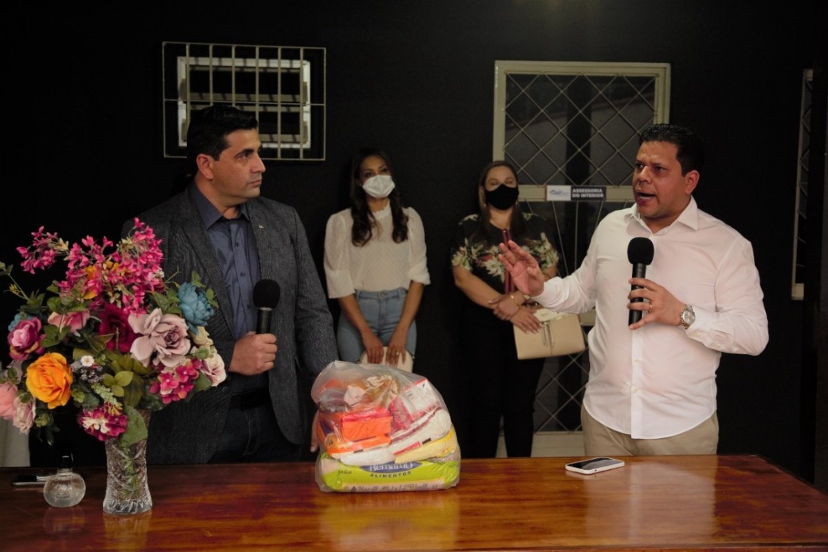 EM PORTO VELHO: Jair Montes inaugura escritório político para atender a população 