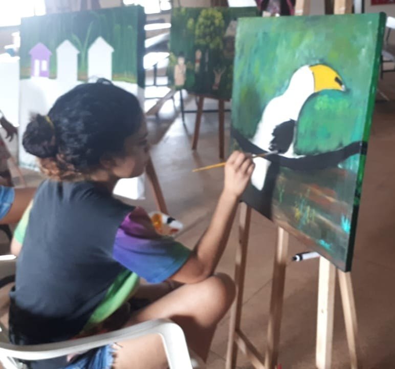 INCENTIVO: Crianças da Vila Princesa expõem obras de artes na Ivan Marrocos