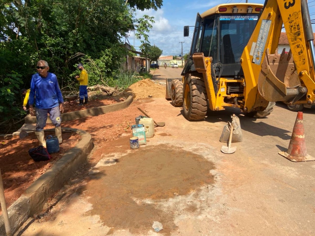 ZONA SUL: Semob realiza manutenção em boca de lobo a pedido do vereador Edmilson Dourado
