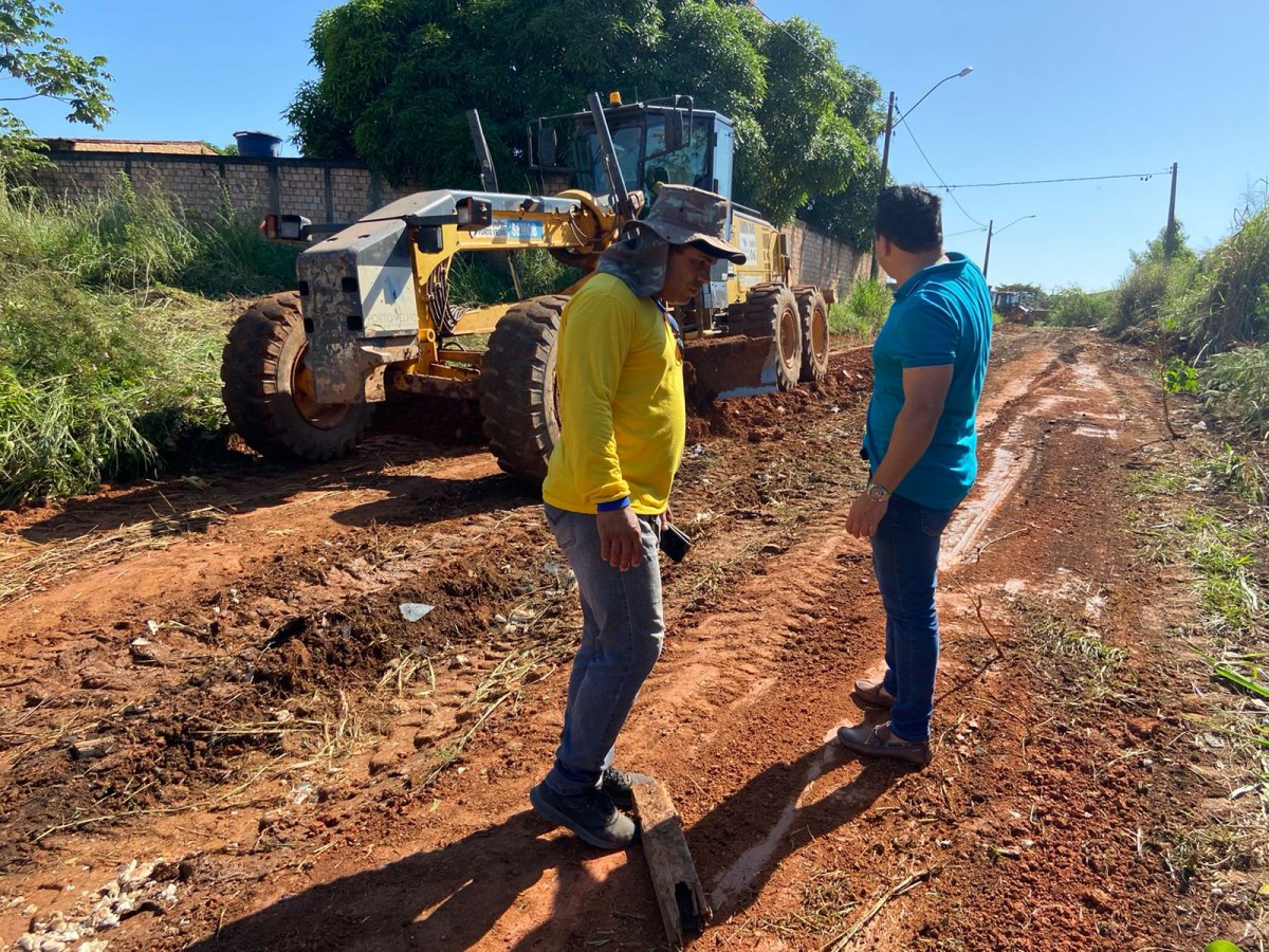 OBRAS: Ruas da zona sul recebem paliativo a pedido do vereador Edimilson Dourado