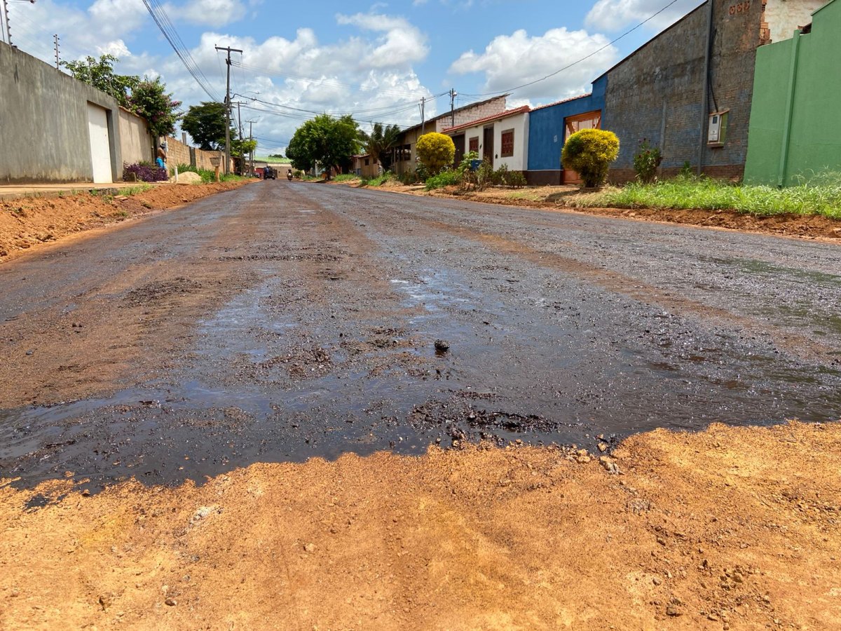MELHORIAS: Semob inicia asfaltamento de ruas no Bairro Cohab a pedido de Edmilson Dourado