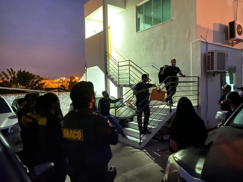 OPERAÇÃO LOCKDOWN: Polícia prende foragidos que tentavam receber o auxílio emergencial em RO