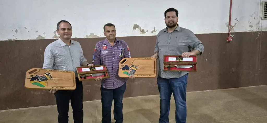 JEAN OLIVEIRA: Deputado e Sérgio Gonçalves celebram parcerias com pecuaristas na Expoalta