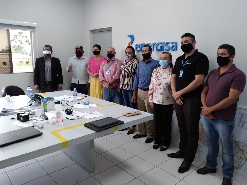 NA ENERGISA: Cassia participa de reunião para discutir melhorias para Gov. Jorge Teixeira