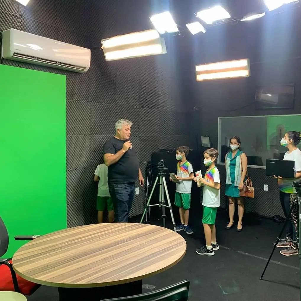 VISITA: Estudantes da Oficina da Criança conhecem o museu da comunicação do Rondoniaovivo