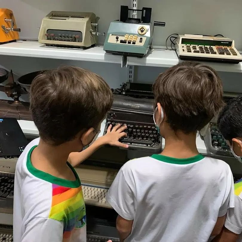 VISITA: Estudantes da Oficina da Criança conhecem o museu da comunicação do Rondoniaovivo