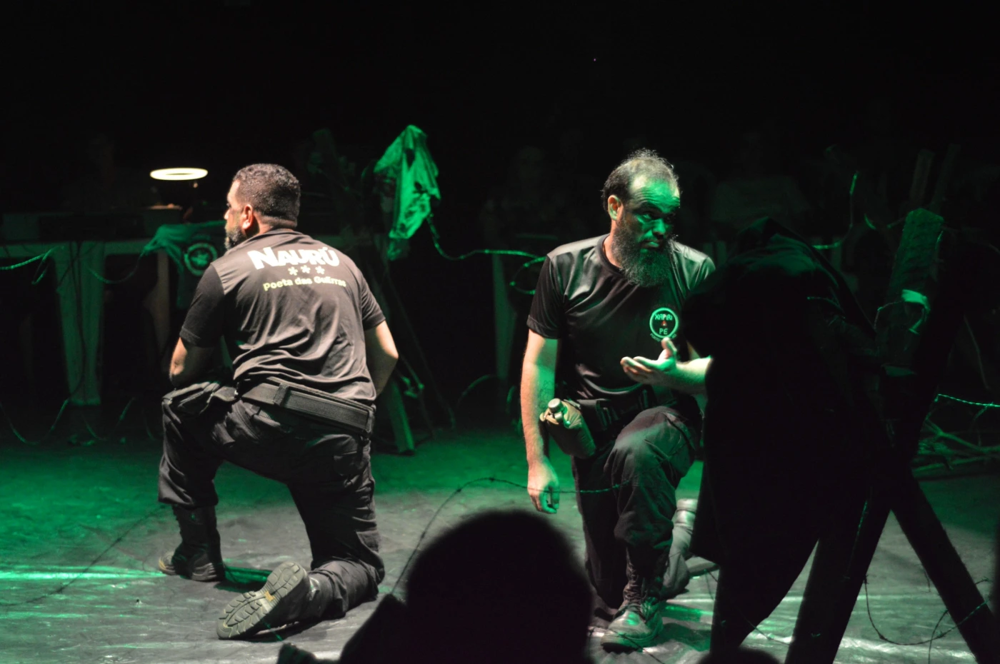 ESPETÁCULO TEATRAL: Naurú, o poeta das guerras, da arte e da vida