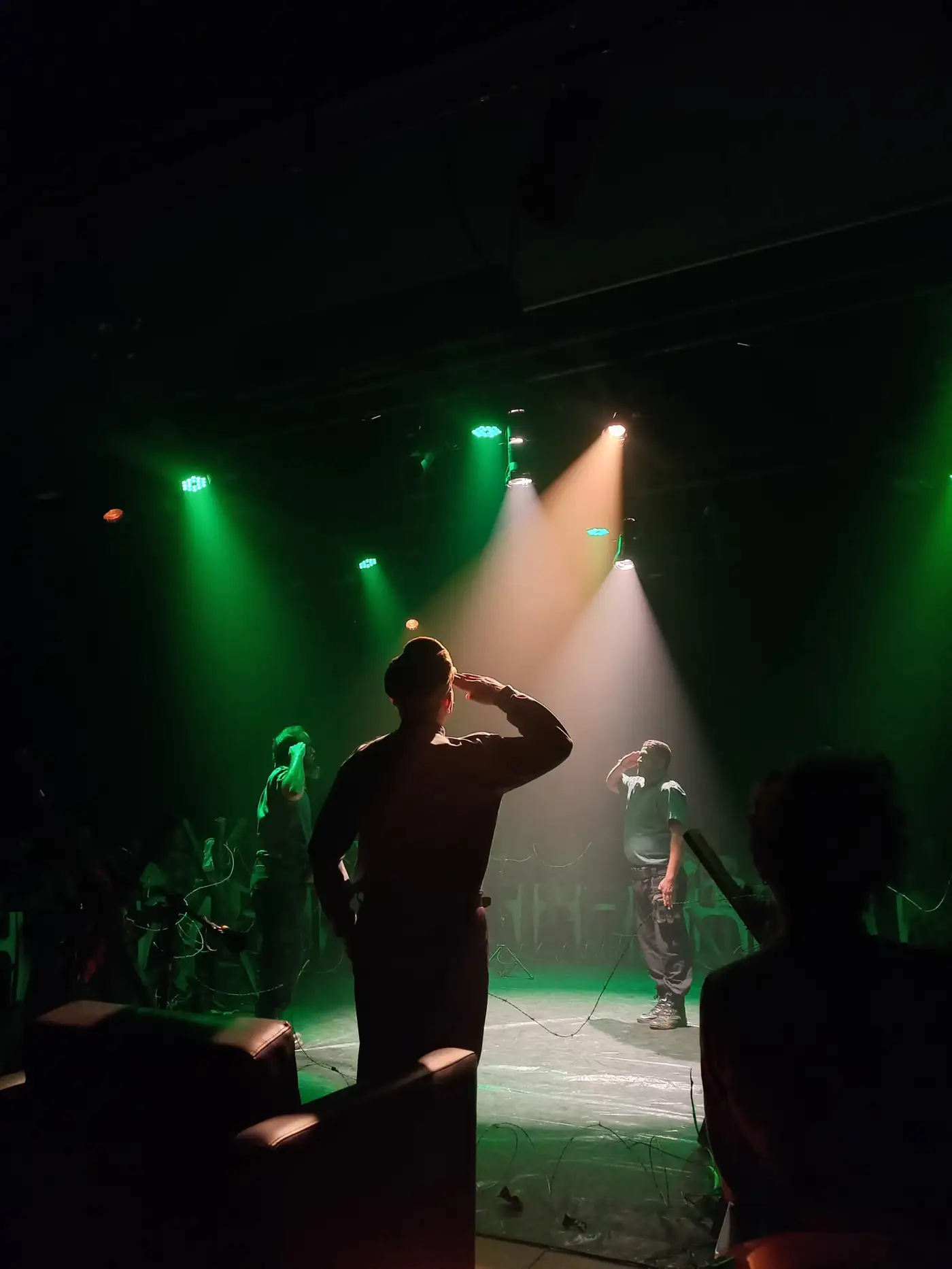 ESPETÁCULO TEATRAL: Naurú, o poeta das guerras, da arte e da vida