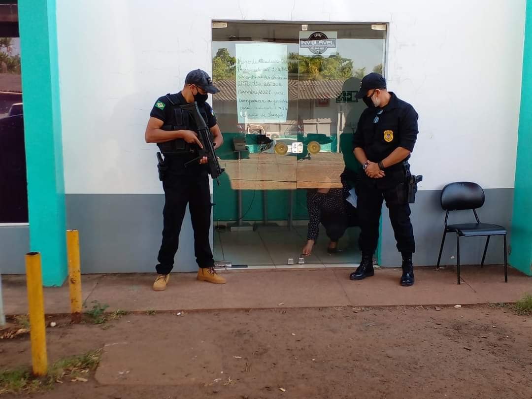 PENANUQET: Prefeito denuncia e PC faz operação contra servidores suspeitos de corrupção