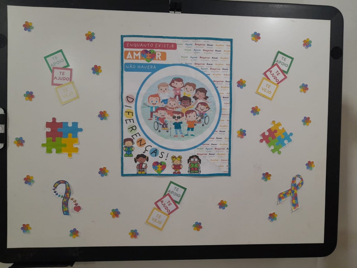 Exposição de artes marca Semana da Diversidade e Inclusão na Escola Eduardo Lima e Silva