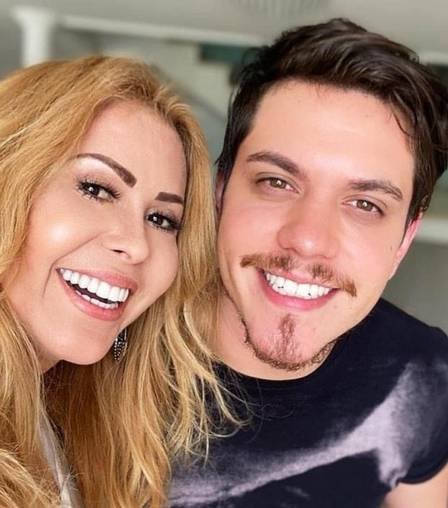BRIGA: Joelma e filho rompem relação após rapaz decidir morar com Ximbinha