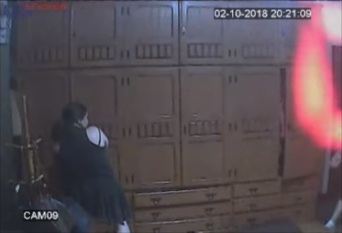 INGRATA: Filha é filmada matando a mãe com injeção de ar