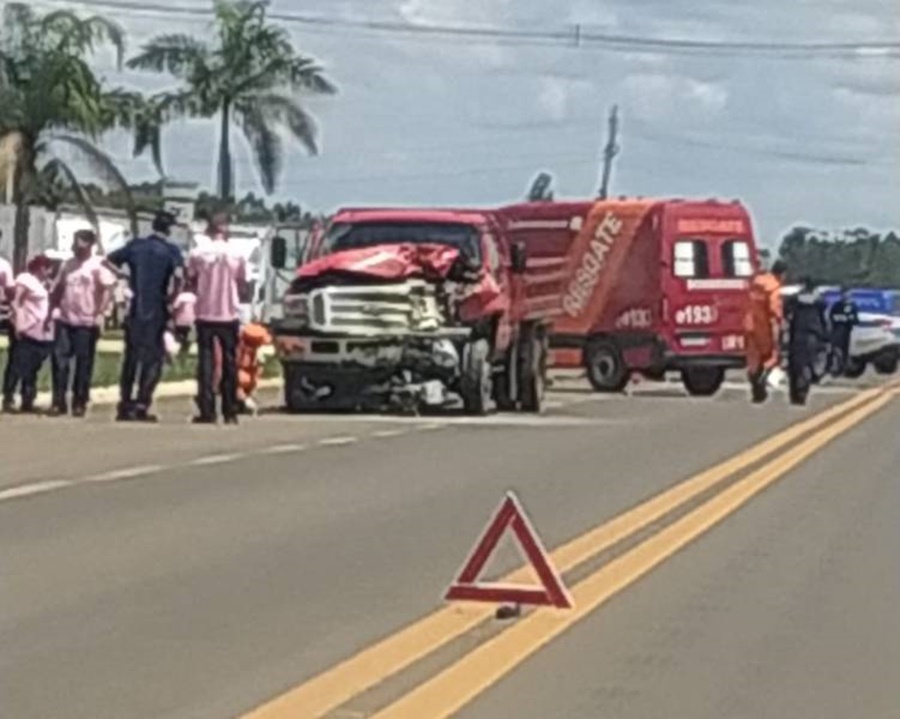FATAL: Grave acidente entre moto e picape na BR 364 mata casal
