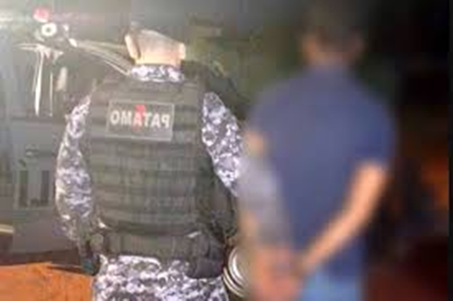 AÇÃO DO PATAMO: Carro irregular, álcool e coca, termina na prisão de dupla