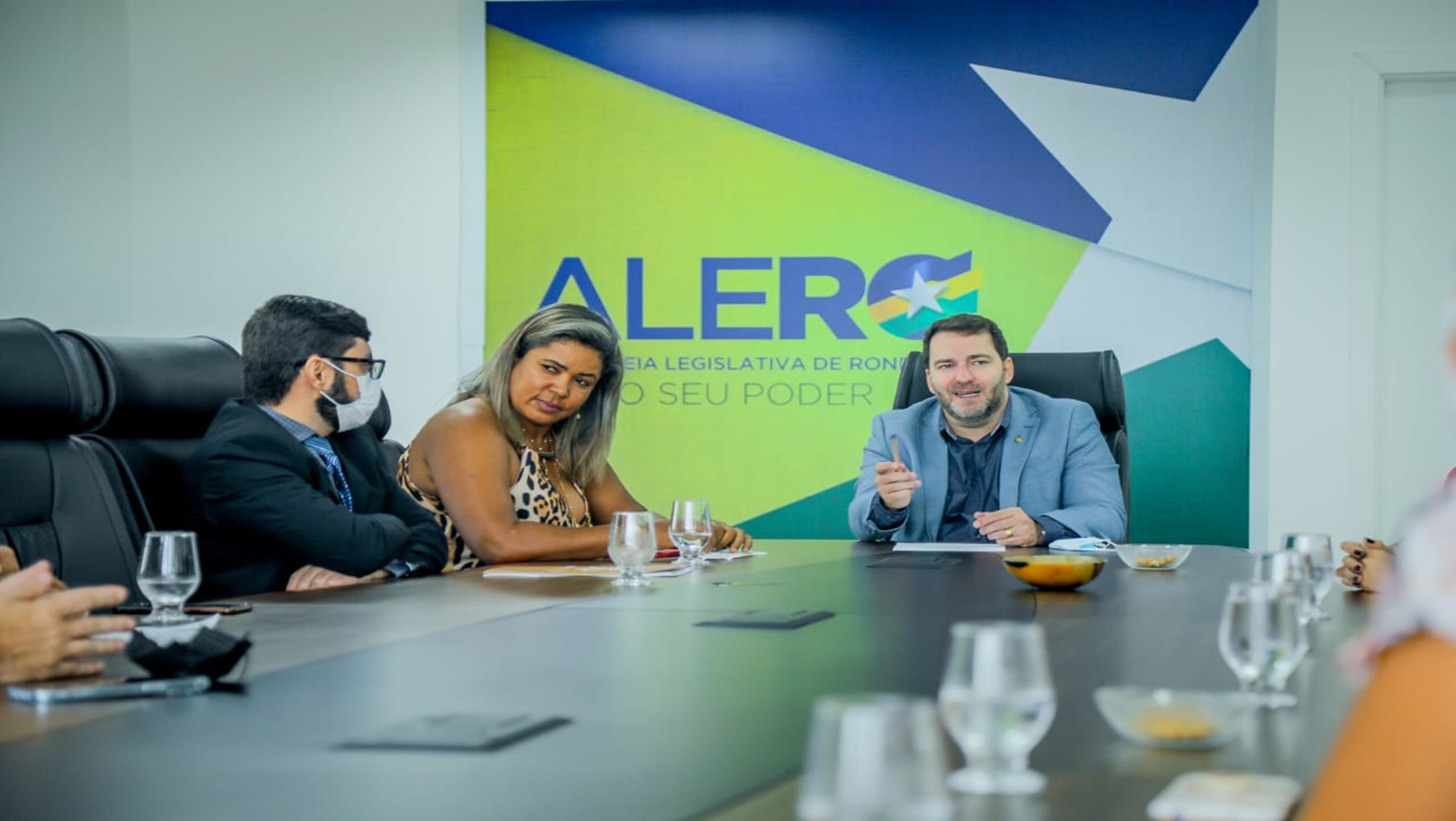 CONCURSADOS: Alex Redano recebe aprovados em concurso da SESAU em 2017