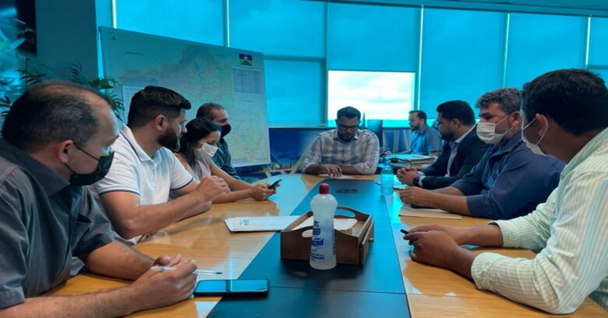 DEMANDAS: Jean Oliveira recebe Prefeito e Vereadores em busca de melhorias para RO-135