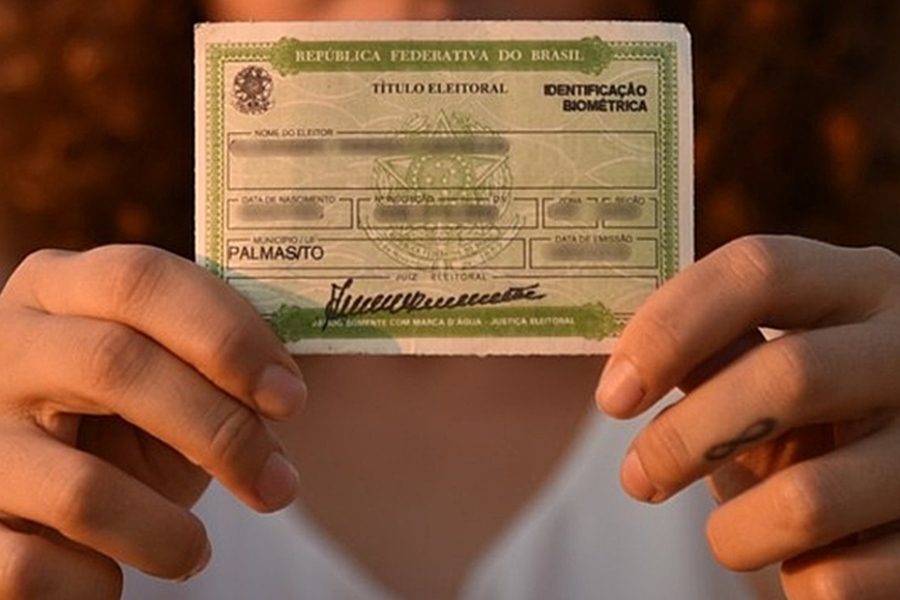 ELEIÇÕES: Jovens de 16 a 18 anos podem tirar 1º título de eleitor até 8 de maio