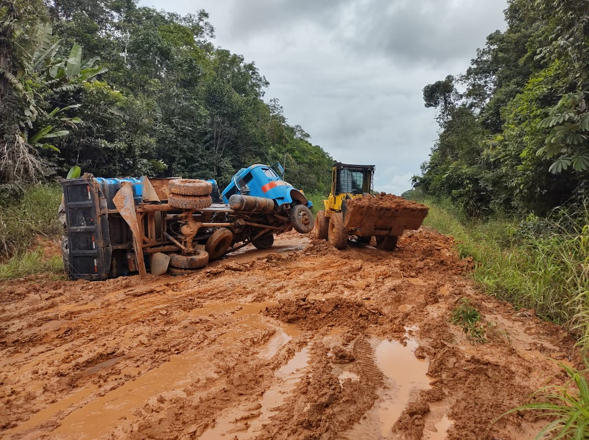 ESQUECIMENTO: Usuários da BR-319 reclamam de promessas não cumpridas pelo presidente