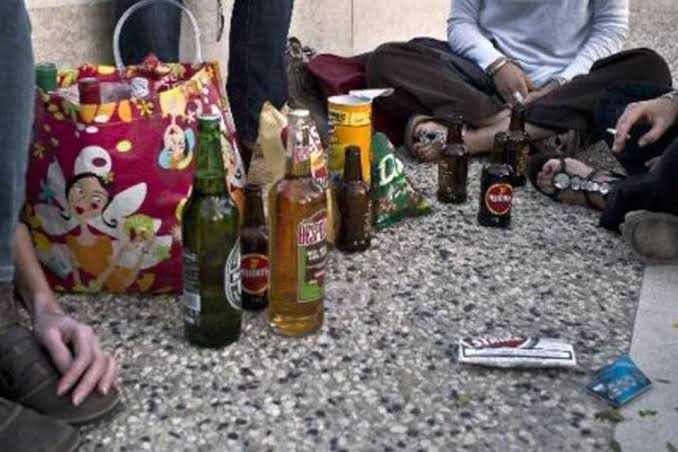 SEM PARCERIA: Amizade acaba durante bebedeira e homem é atacado com facão 