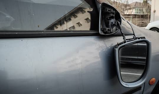 ATAQUE DE FÚRIA: Pecuarista é preso por agredir esposa e quebrar carro de motorista de App 