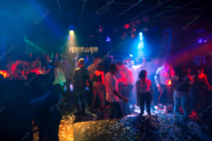 RESTITUIR IV: Operação da PM flagra 24 adolescentes dentro de boate na zona Leste