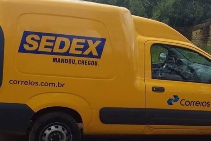 OUSADOS: Funcionário dos Correios é alvo de assaltantes durante entregas na capital 