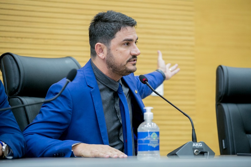 OBRAS: Jean Mendonça solicita patrolamento e encascalhamento da RO-494 