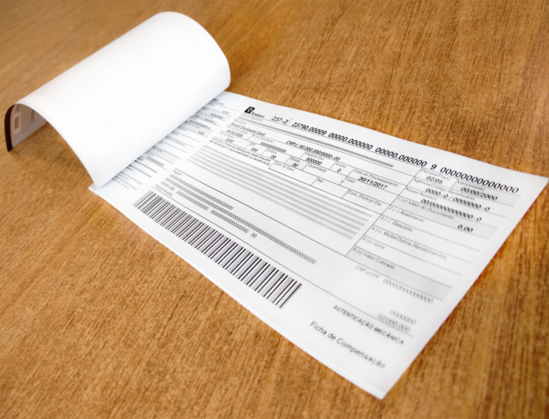 SEM CRÉDITO: Famílias e comércios voltam ao crediário pelo carnê