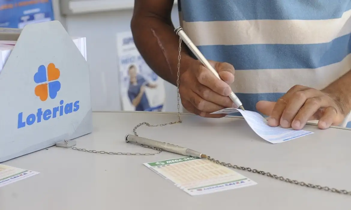 MARQUE SEU BILHETE: Mega-Sena pode sortear prêmio R$ 40 milhões hoje (13)