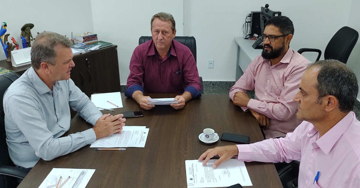 SAÚDE: Luiz Goebel recebe reivindicação para compra de medicamentos para Cerejeiras