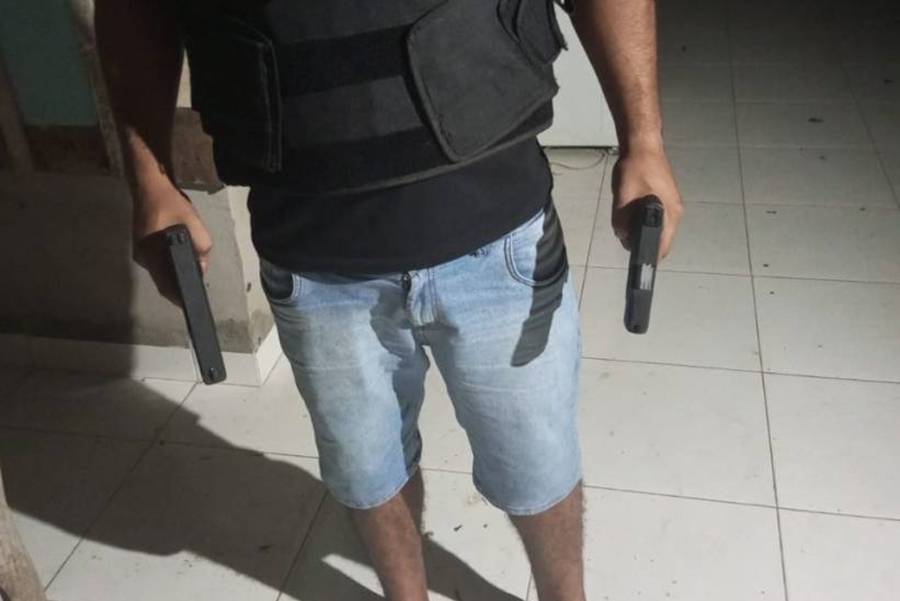 SANGUE-FRIO: PM prende homem após matar rapaz e se esconder dentro de banheiro de casa