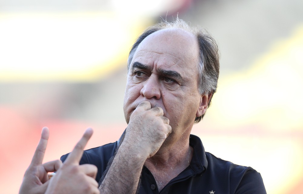 NOVA ADMINISTRAÇÃO: Flu anuncia Marcelo Oliveira como novo técnico após saída de Abel Braga