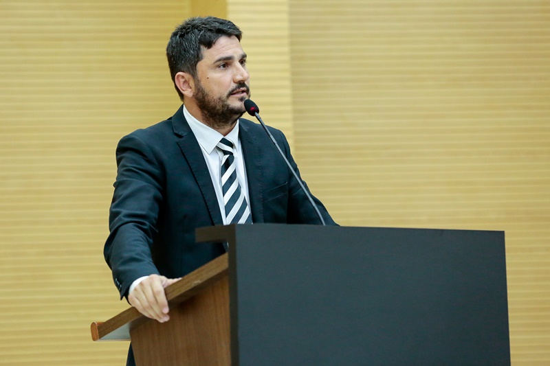 RECURSOS: Emenda parlamentar garante duas ambulâncias para Itapuã do Oeste