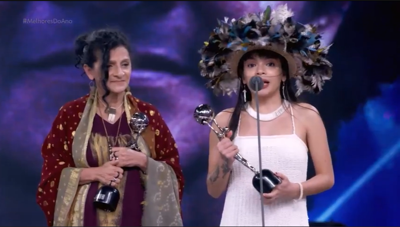 LUCIANO HUCK: Txai Suruí e Neidinha Bandeira são homenageadas na Premiação  'Melhores do Ano'