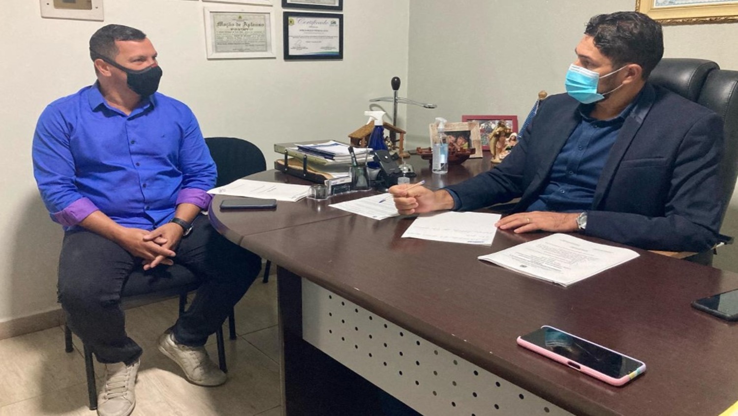 REUNIÃO: Márcio Pacele e secretário Ronaldo Flores na Comissão de Transporte e Trânsito