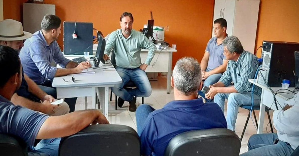 PONTA DO ABUNÃ: Ver. Márcio Pacele participa de reunião da Prefeitura da capital sobre distritos