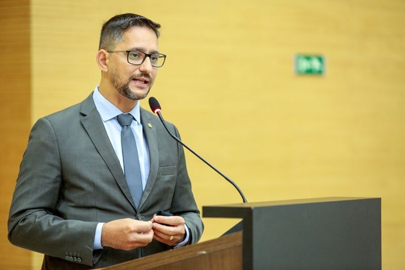 ANDERSON PEREIRA: Deputado cobra instalação de bases da PM nos condomínios populares da Capital