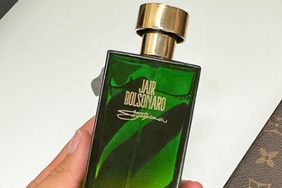 TEMPORÁRIO: Loja que vende perfume de Bolsonaro é fechada após golpe, afirma maquiador