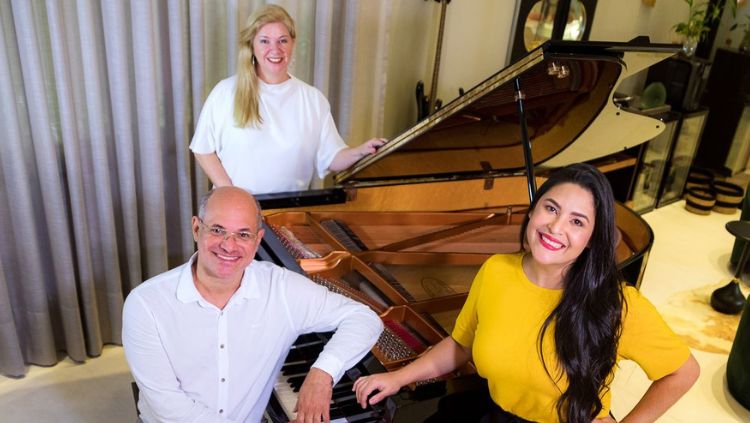 MÚSICA ERUDITA: Videoclipe 'Brincadeira para Piano a 4 Mãos'  já disponível no Youtube