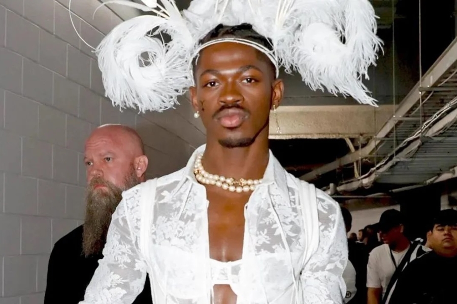 POLÊMICA: 'Segunda vinda' do rapper Lil Nas X em clipe bíblico revolta cristãos