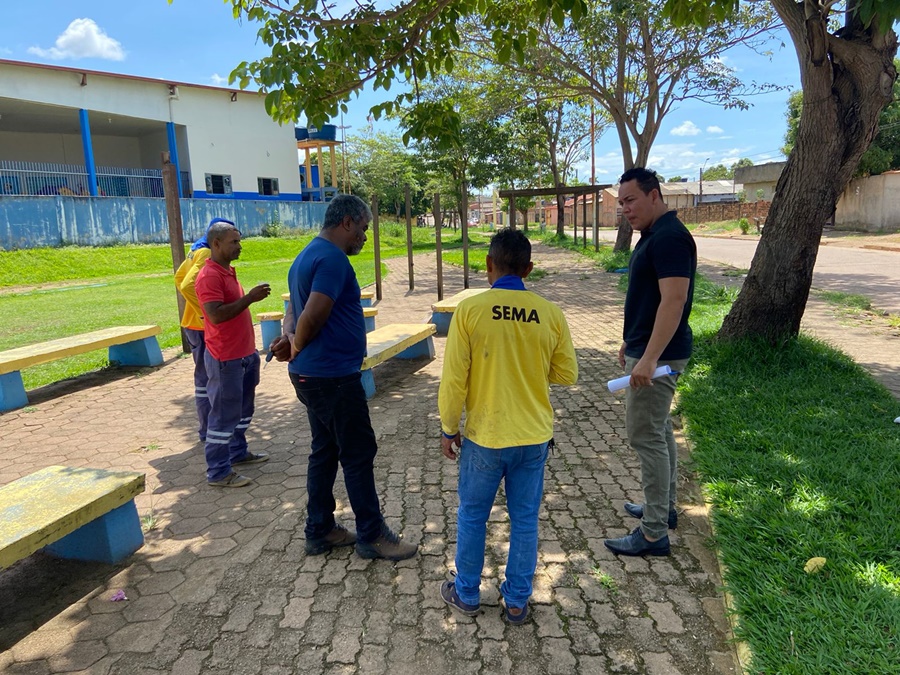 SERVIÇOS: Edmilson Dourado solicita à Sema e Emdur revitalização de praça na zona sul